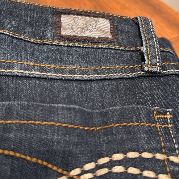 Earl Jean size 3, juniors - Picture 8 of 8